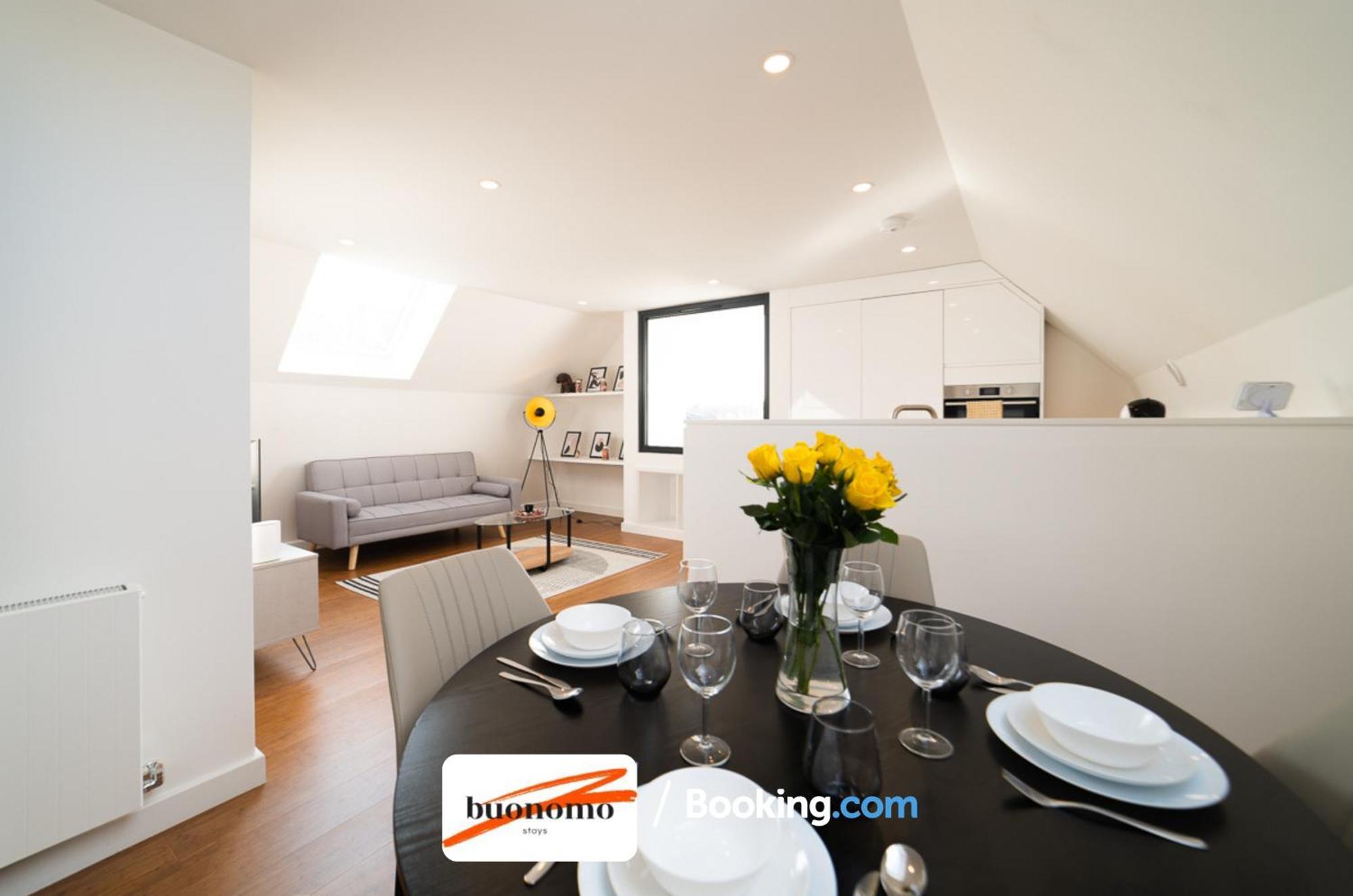 Two Bedroom Apartment At Buonomo Stays Short Lets & Serviced Accommodation London Exterior foto