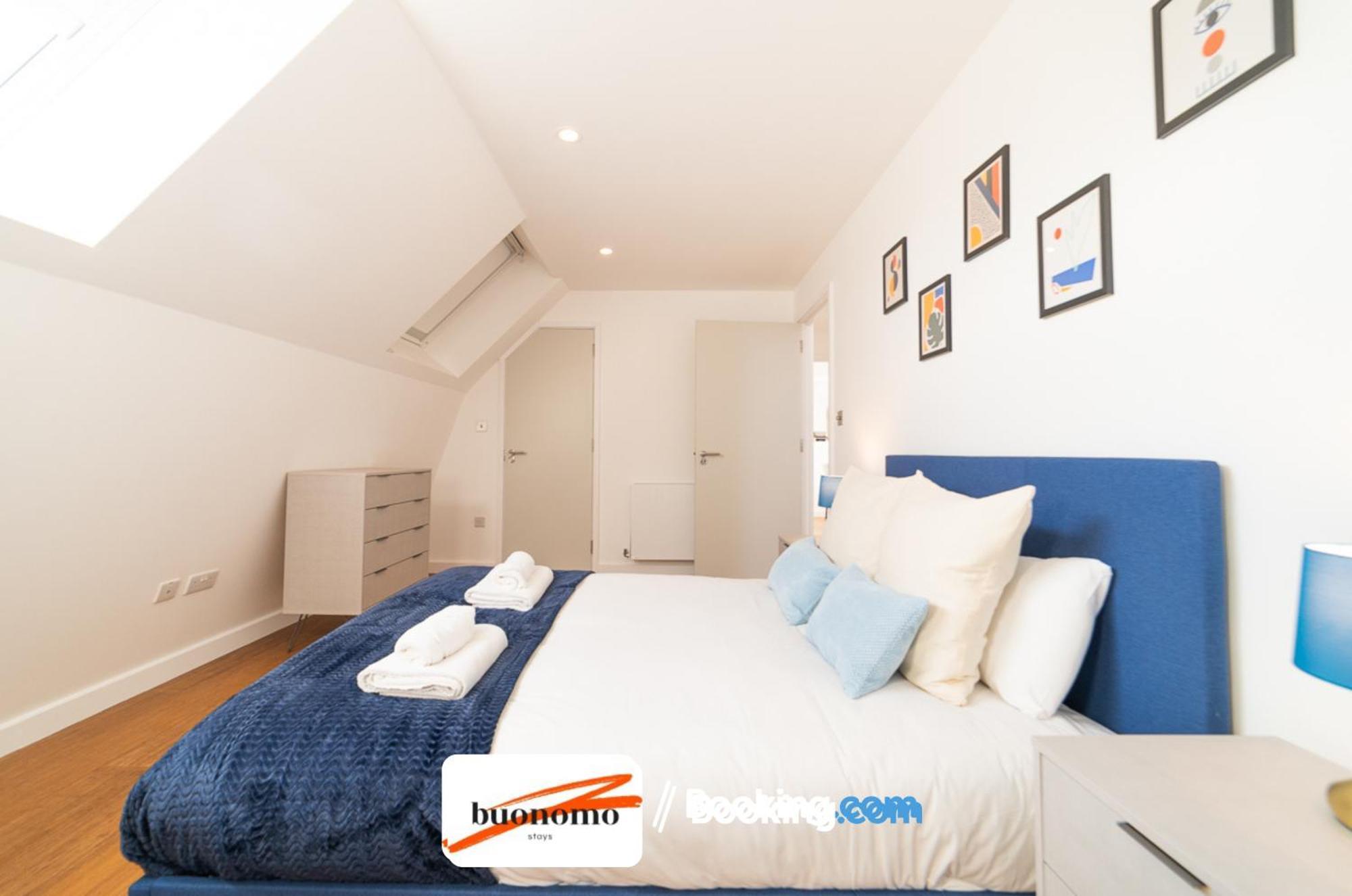 Two Bedroom Apartment At Buonomo Stays Short Lets & Serviced Accommodation London Exterior foto