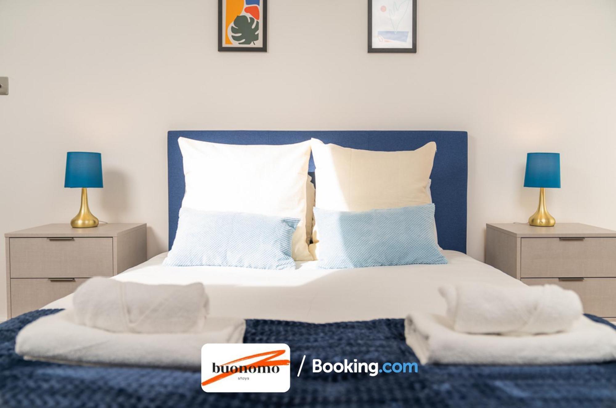 Two Bedroom Apartment At Buonomo Stays Short Lets & Serviced Accommodation London Exterior foto
